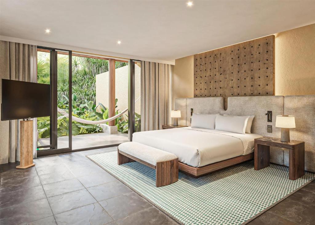 Banyan Tree Mayakoba - Harmony Three-Bedroom Beachfront Pool Villa