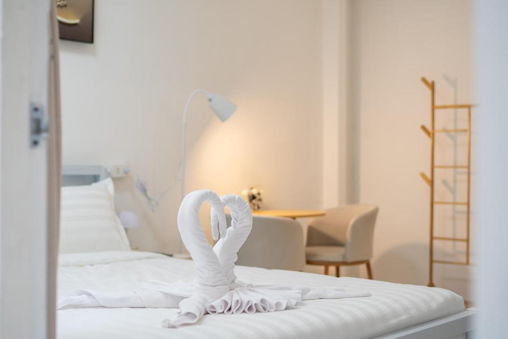 ZJ House Phuket Town - Resim 7