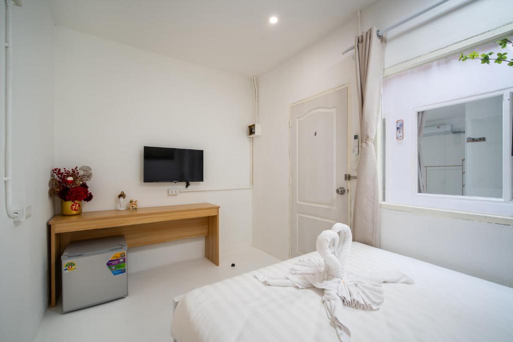 ZJ House Phuket Town - Resim 15