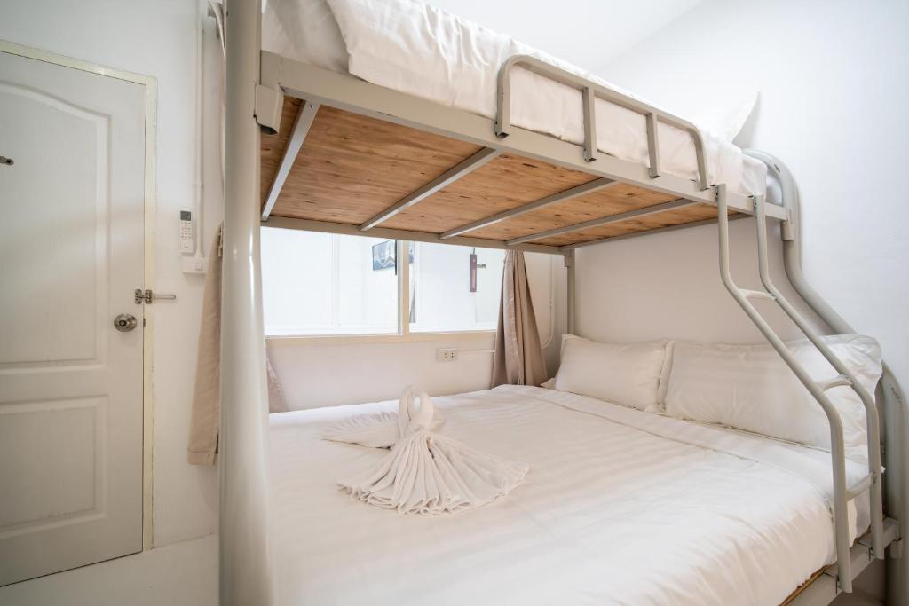 ZJ House Phuket Town - Resim 30