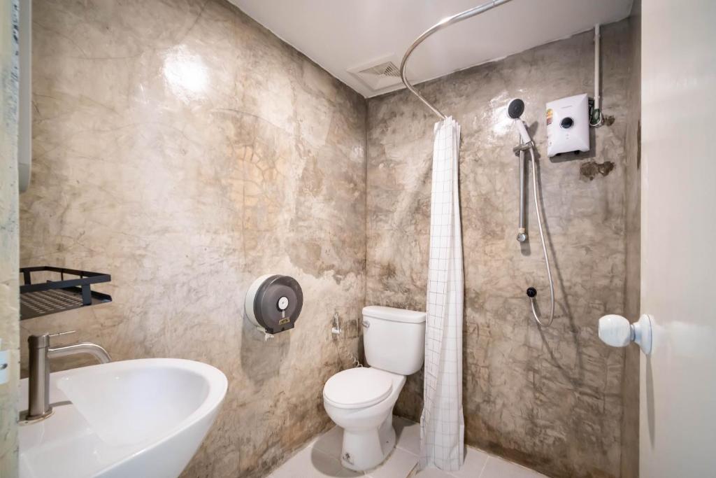 ZJ House Phuket Town - Resim 36