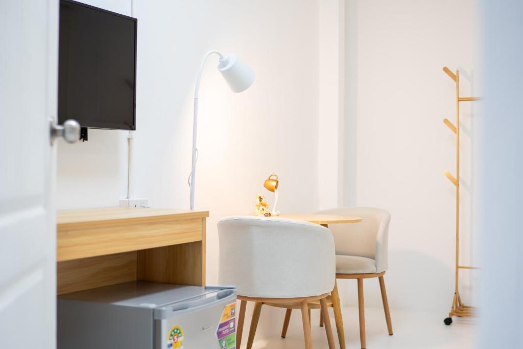 ZJ House Phuket Town - Resim 39