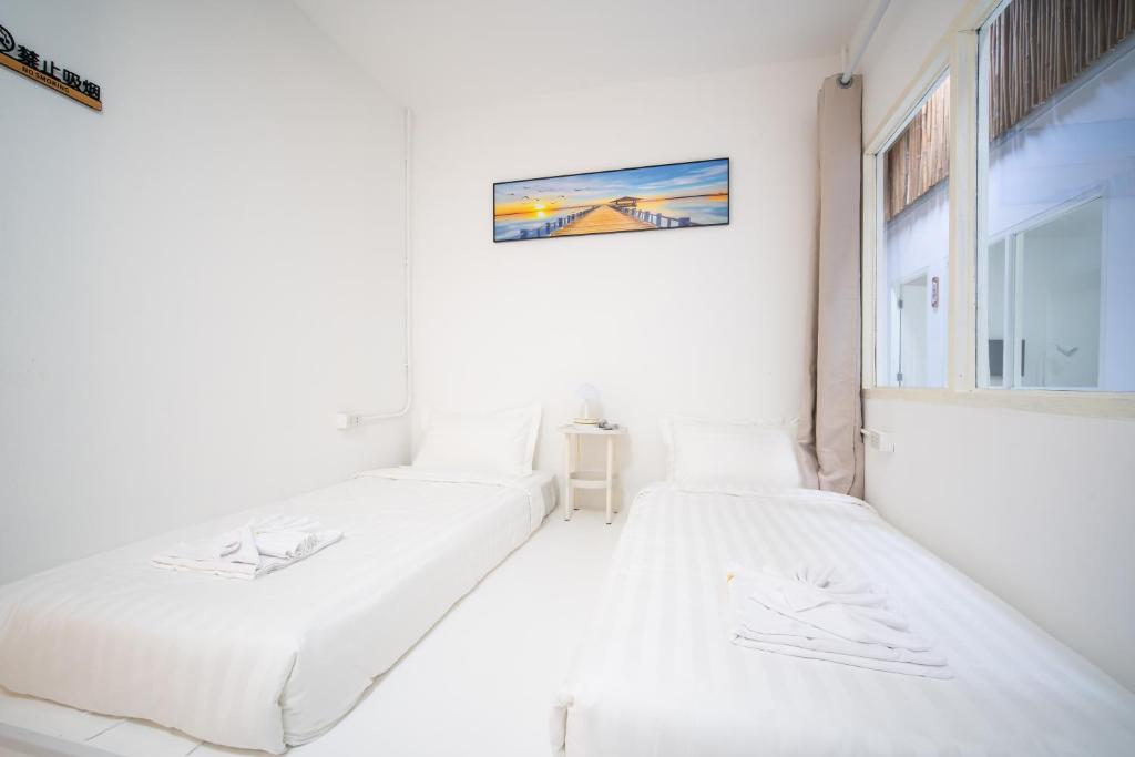 ZJ House Phuket Town - Resim 43