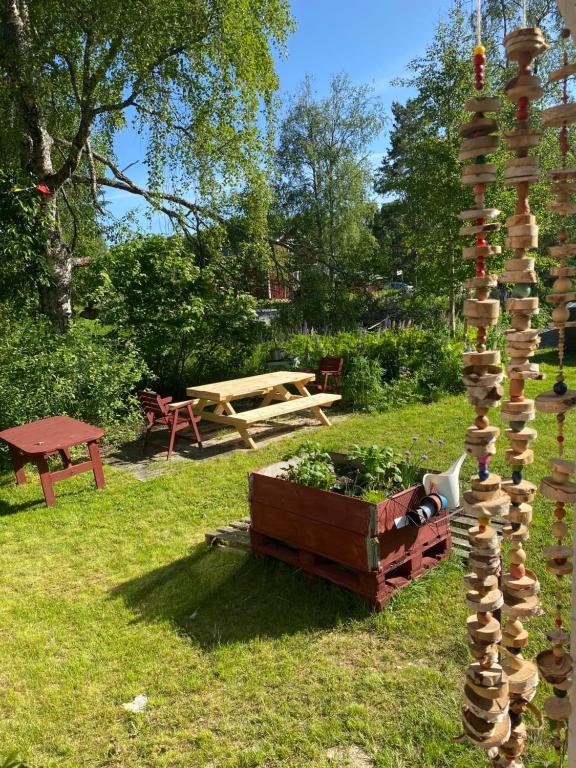 Zahrada ubytování Kleines Haus in Schweden