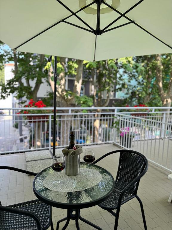 Balkón nebo terasa v ubytování Blue Hotel