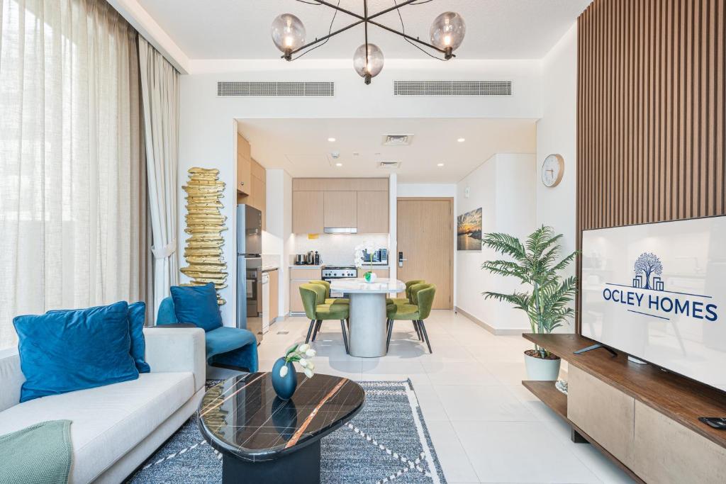 Creek Home with Private Terrace & Direct Pool Access, Dubai (updated ...