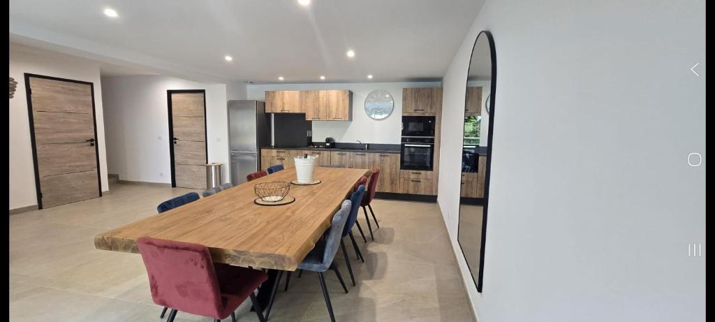 Η κουζίνα ή μικρή κουζίνα στο Maison de campagne