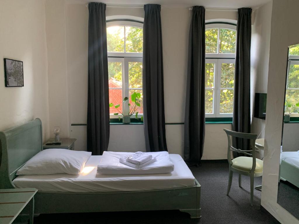 Alte Wassermühle - Single Room With Bathroom