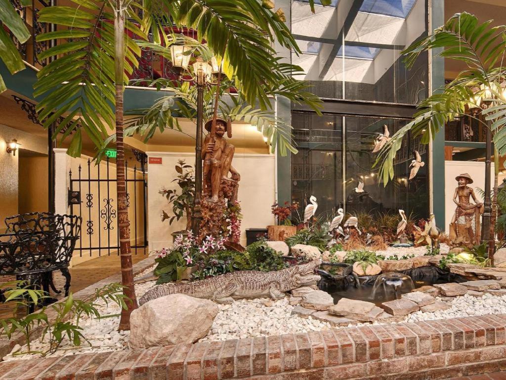 a display of a garden in a building at Baton Rouge Hotel in Baton Rouge