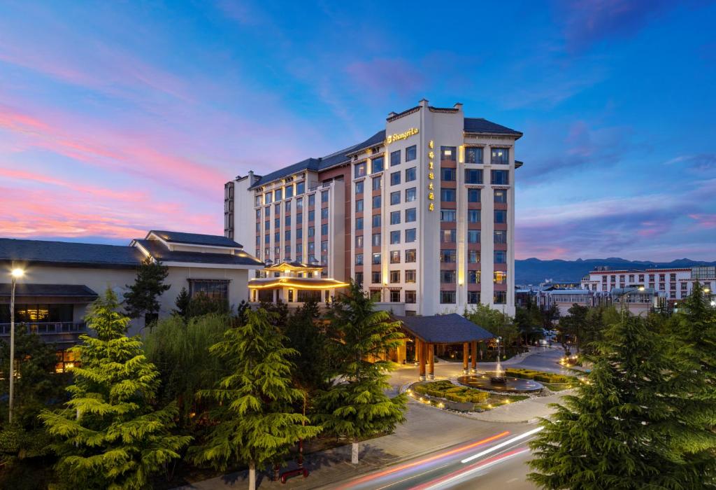 a rendering of a hotel at dusk at Shangri-La Resort Shangri-La in Shangri-La