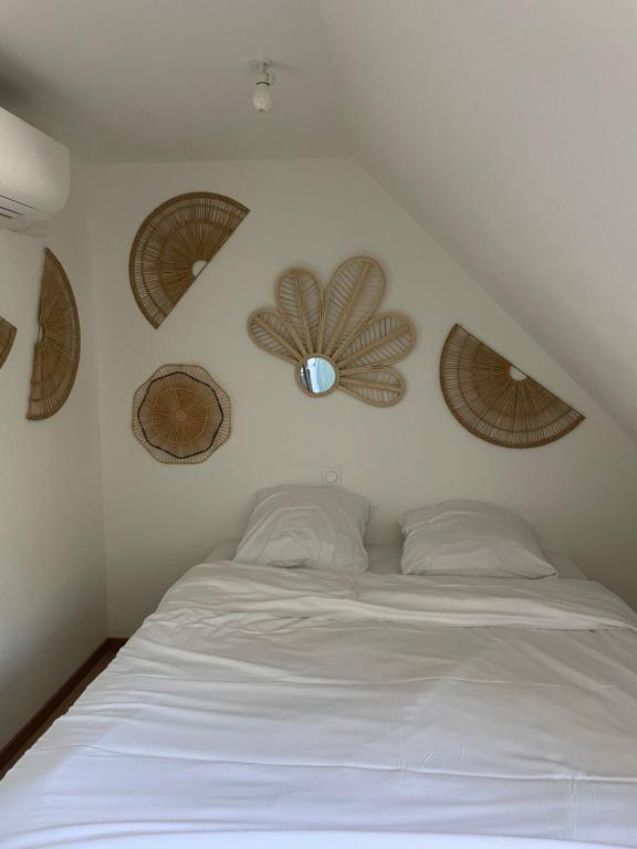 Postel nebo postele na pokoji v ubytování L auberge du Moulin Eschviller