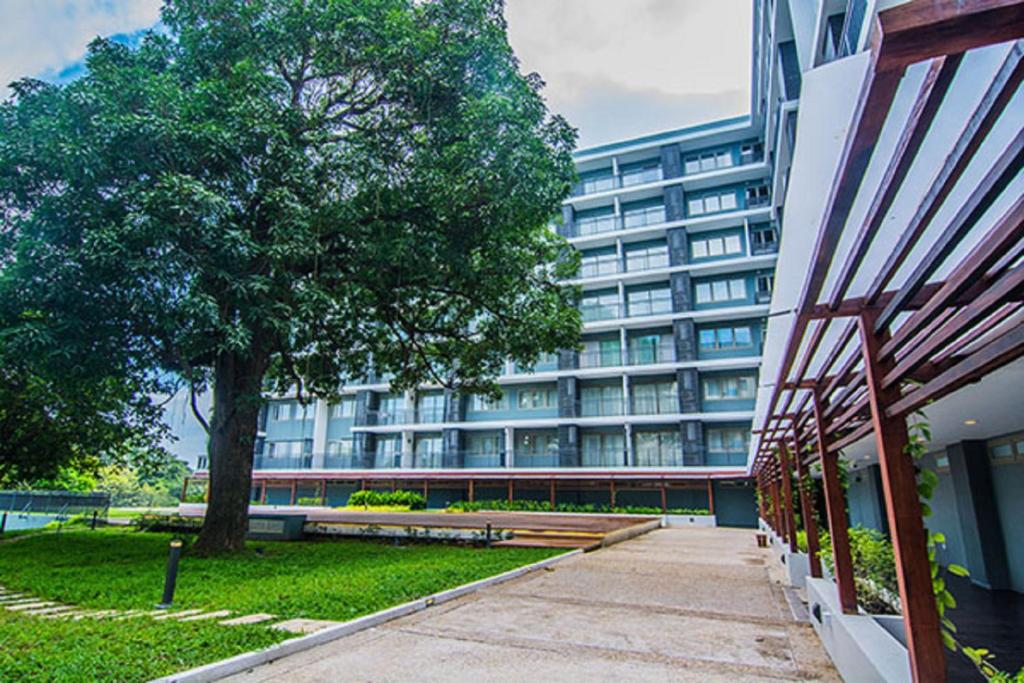 Sakura Residence & Hotel - Housity