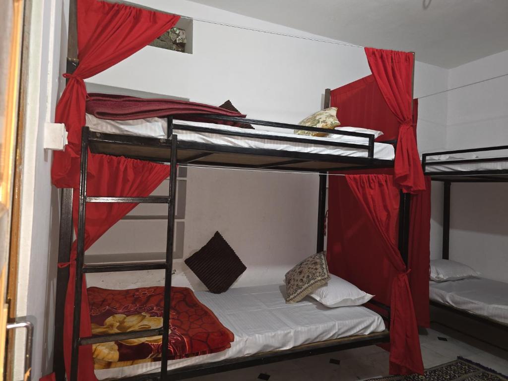 Letto o letti in una camera di Hotel Darsh Safari - Fort View