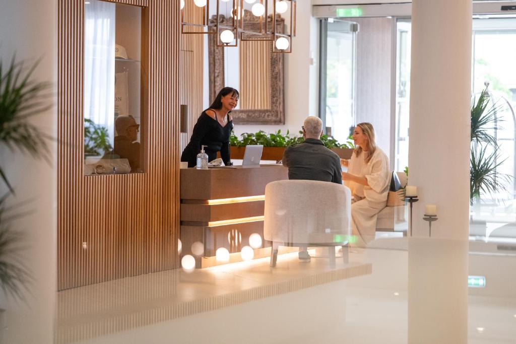 Hosté ubytování King Jason Paphos - Designed for Adults by Louis Hotels