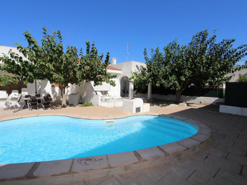 Bazén v ubytování Vacaciones junto al mar: piscina, aire acondicionado, mascotas bienvenidas, playa para perros, WiFi gratis - ES-184-13 nebo v jeho okolí
