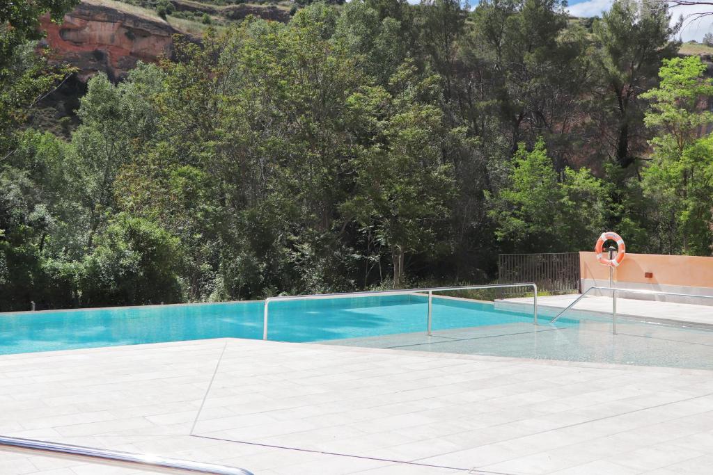 Bazén v ubytovaní Hotel Real Balneario Carlos III alebo v jeho blízkosti
