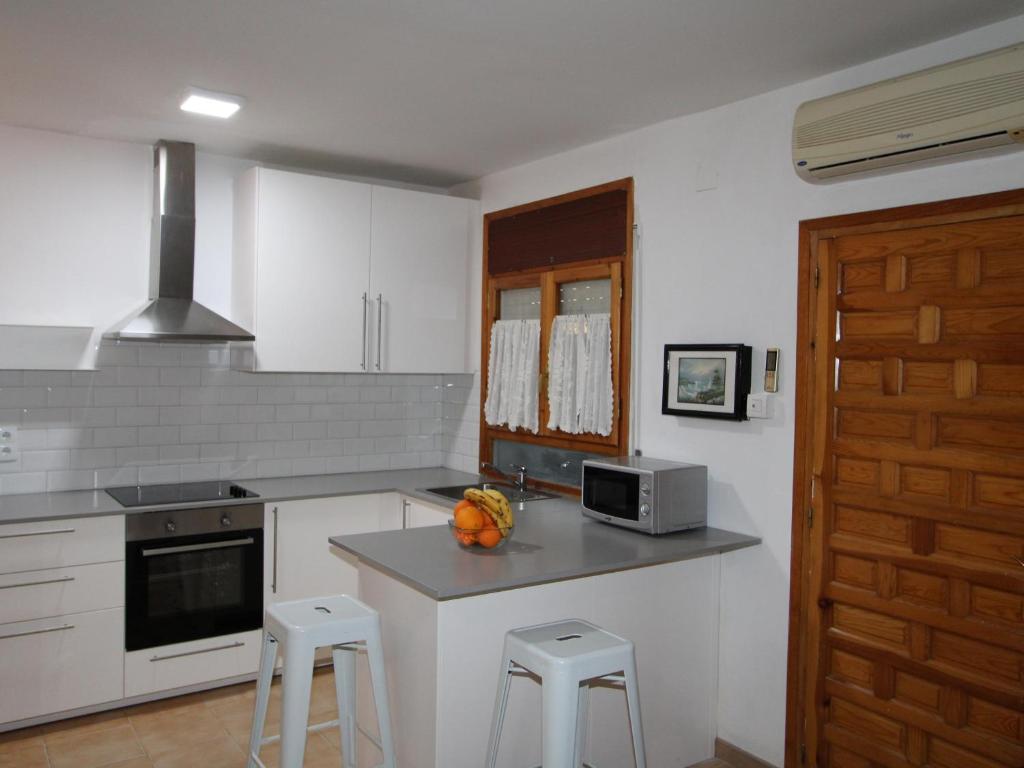 Kuchyňa alebo kuchynka v ubytovaní Casa ideal cerca de la playa, wifi gratis y aire acondicionado - ES-184-57