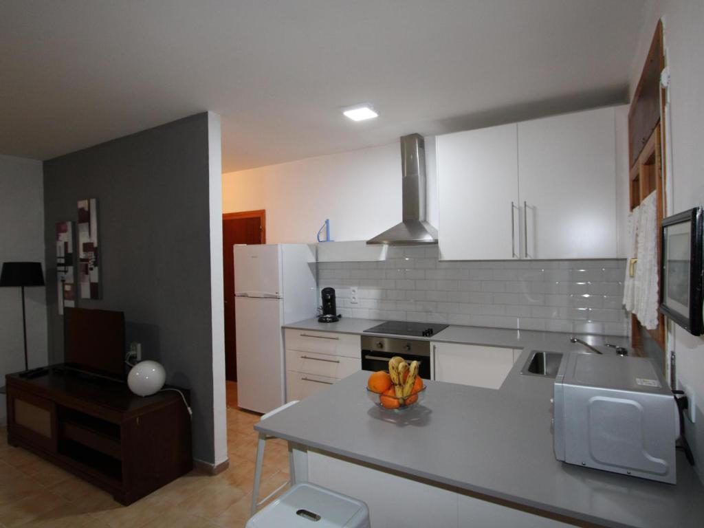 Kuchyňa alebo kuchynka v ubytovaní Casa ideal cerca de la playa, wifi gratis y aire acondicionado - ES-184-57