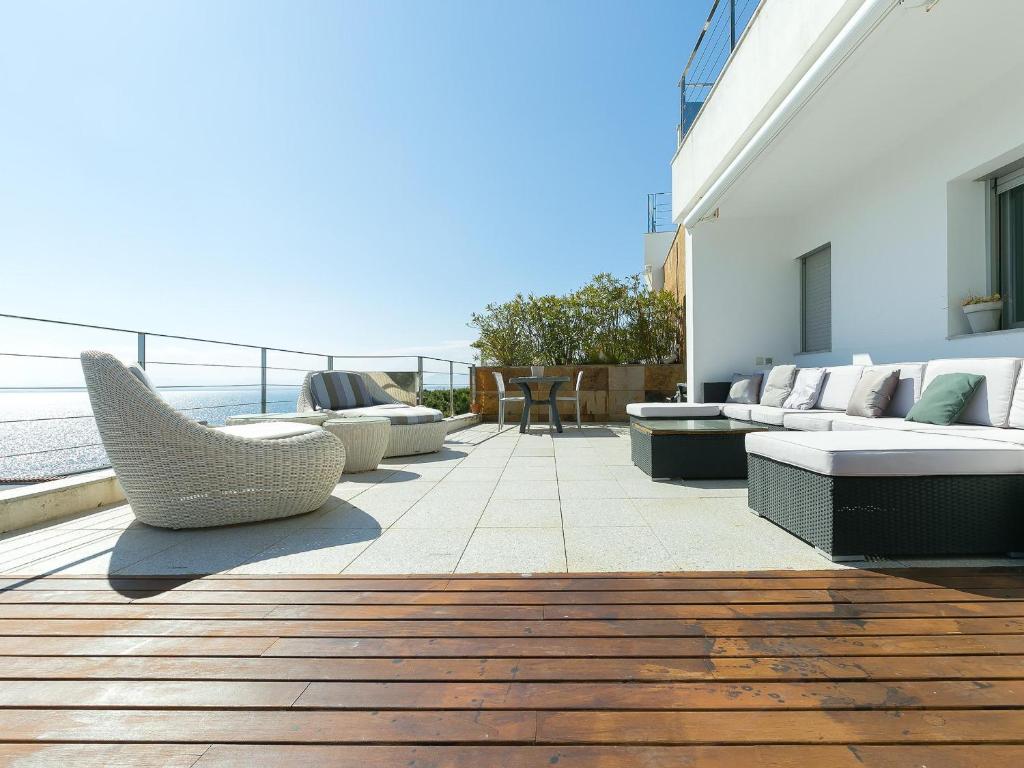 Posedenie v ubytovaní CASA DIAZ PACHECO -Magnífica casa en Almadrava con piscina privada. - ES-228-93