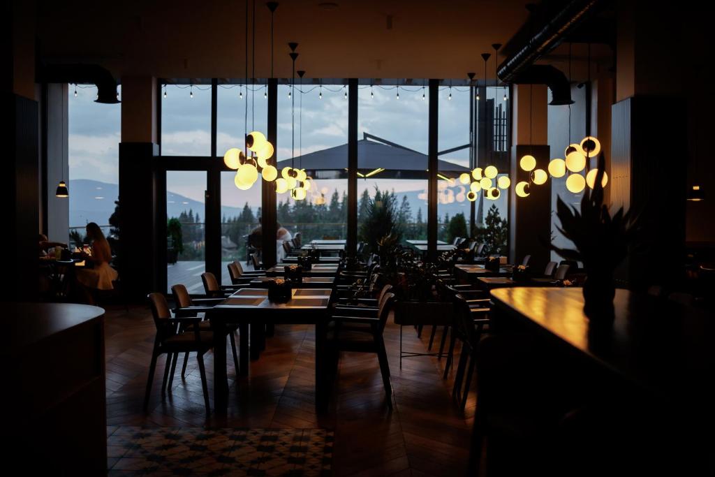 Restaurace v ubytování ШПИЦІ Hotel & SPA