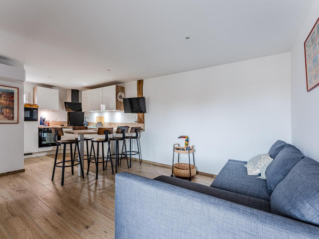 Photo de la galerie de l'établissement Appartement PMR T3 Neuf, Climatisé - Centre Station, Proche Océan, Terrasse Privative, Parking Sécurisé - FR-1-521-241, à Biscarrosse