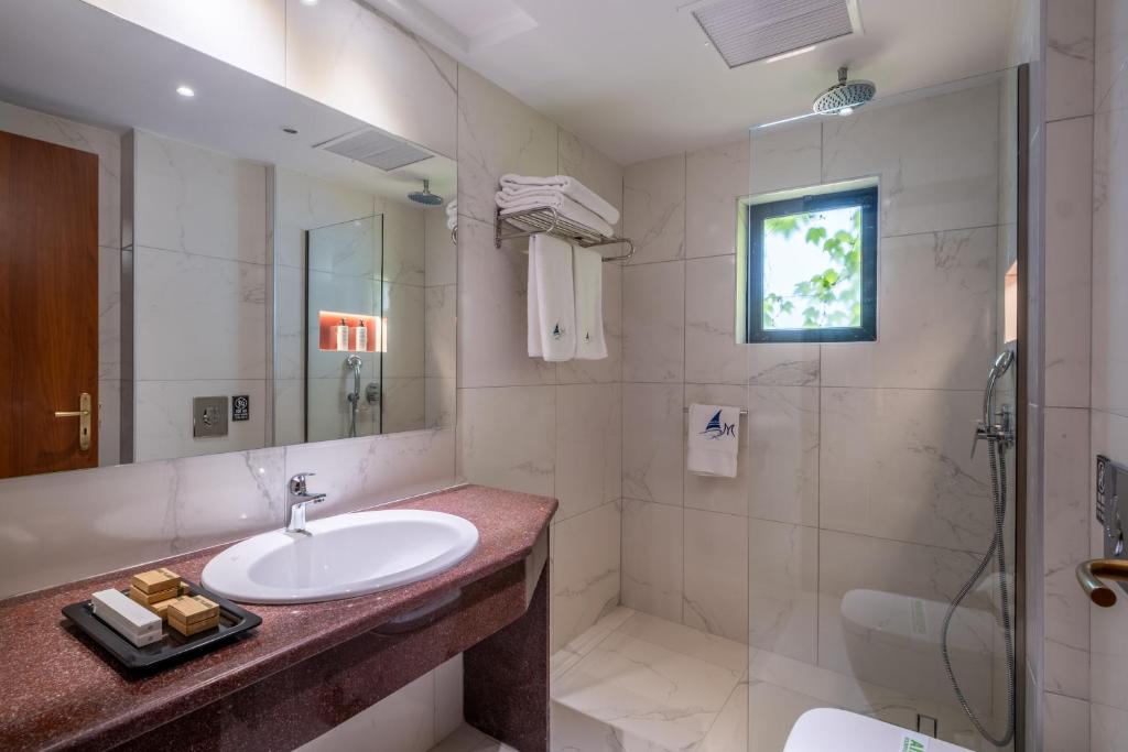 Mediterranean Beach Resort - 11