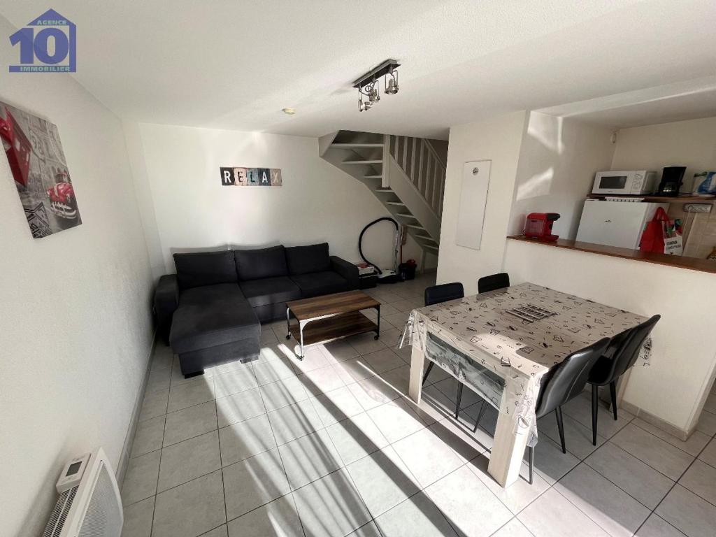 Photo de la galerie de l'établissement Villa rénovée 4/6 pers, piscine et parking, à 750m de la plage - FR-1-781-73, à Valras-Plage