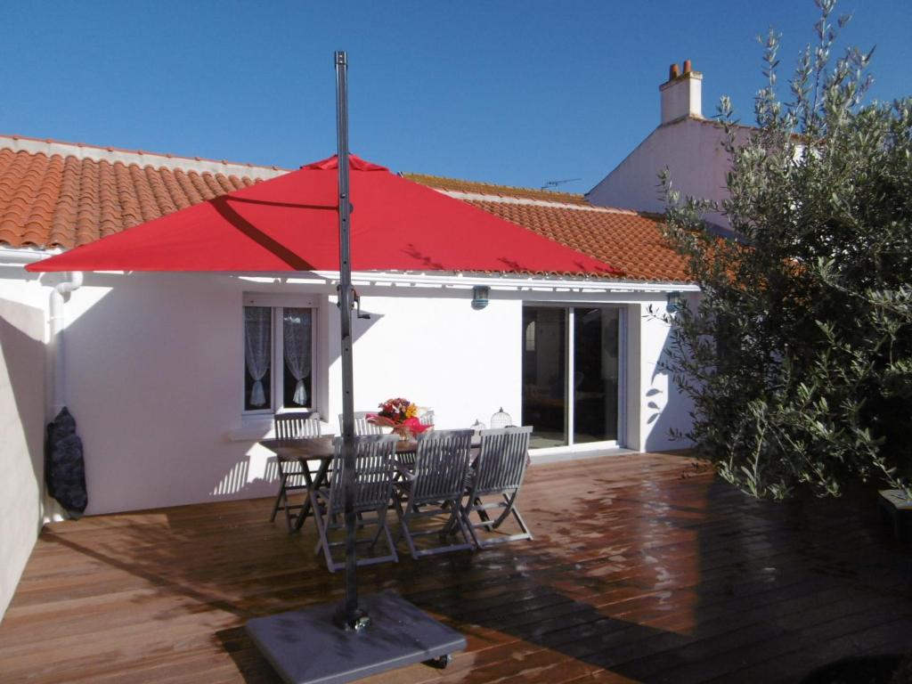 Photo de la galerie de l'établissement Maison à L'Herbaudière, proche plage et commerces, pour 6 personnes - FR-1-823-60, à Noirmoutier-en-l'lle