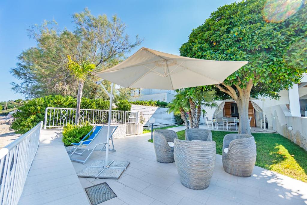 Ogród w obiekcie Villa di Lusso sul Mare a Diamante - Villa Ventre