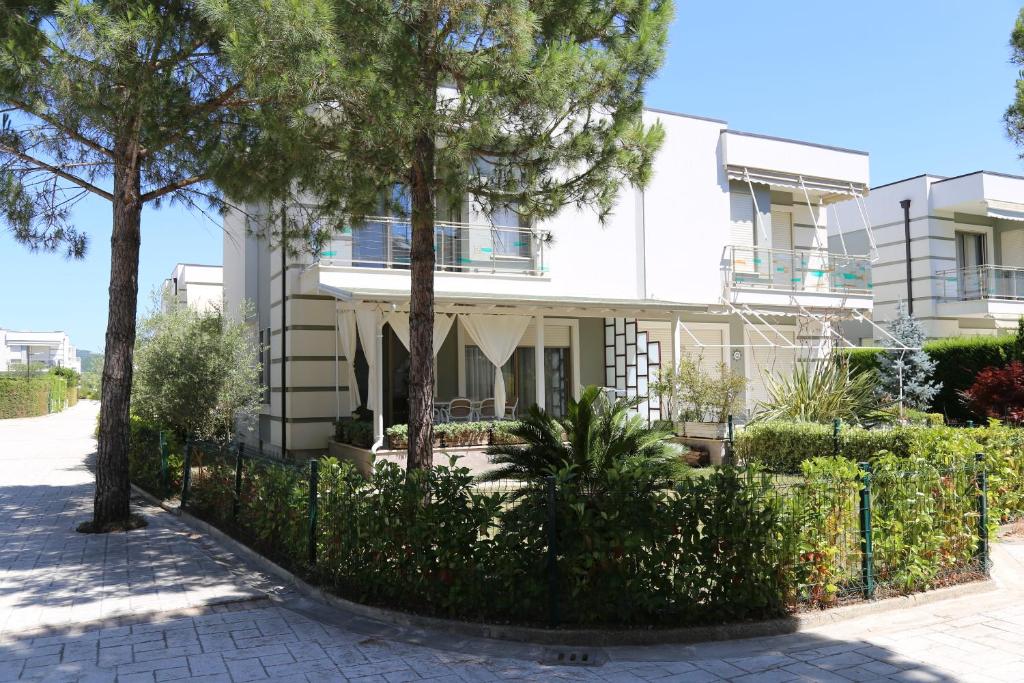 Το κτήριο όπου στεγάζεται  η βίλα