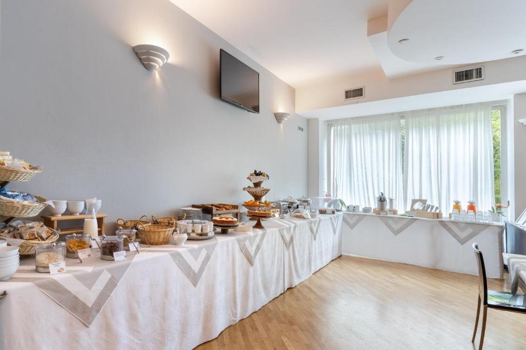 Jídlo v hotelu nebo okolí