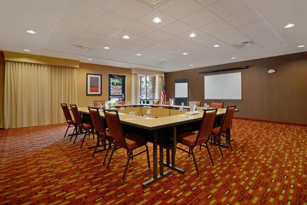 Konferenční prostory v ubytování Courtyard by Marriott Oneonta