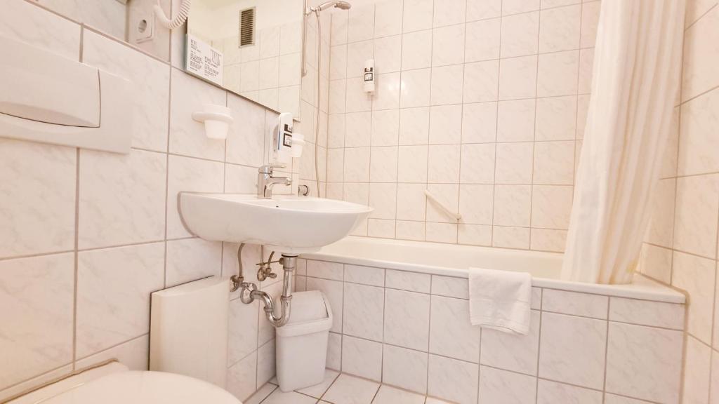 Panorama Inn Hotel und Boardinghaus - Resim 19