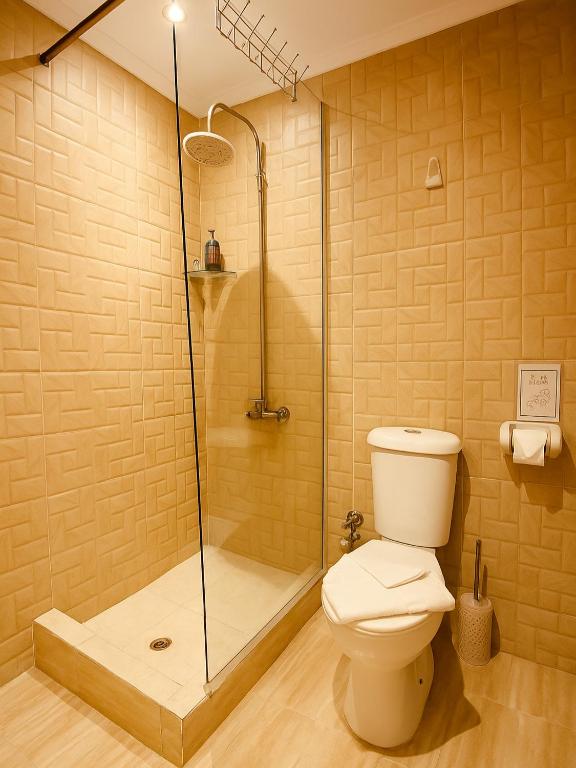 Seven Pyramids View Inn - 4