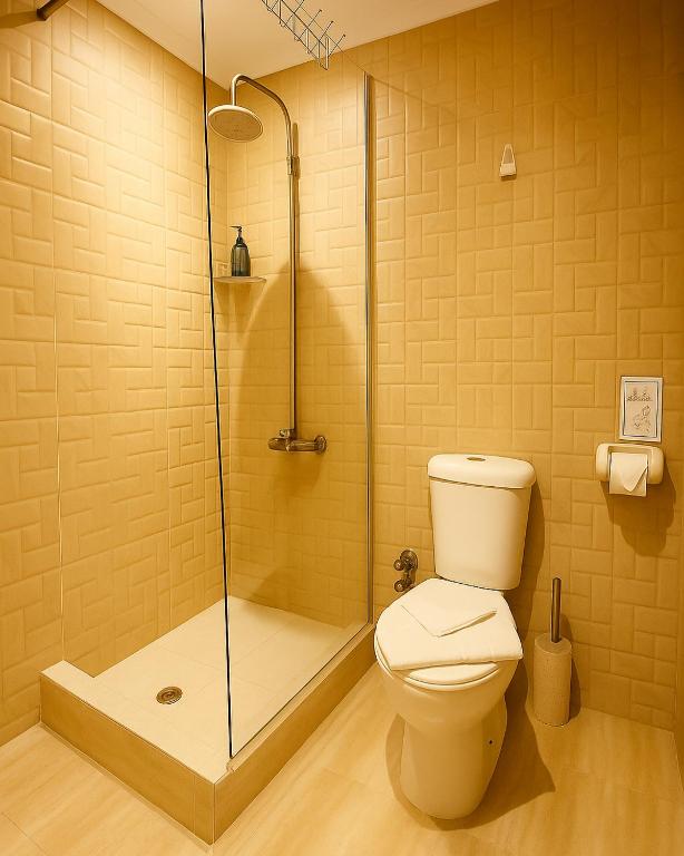 Seven Pyramids View Inn - 12