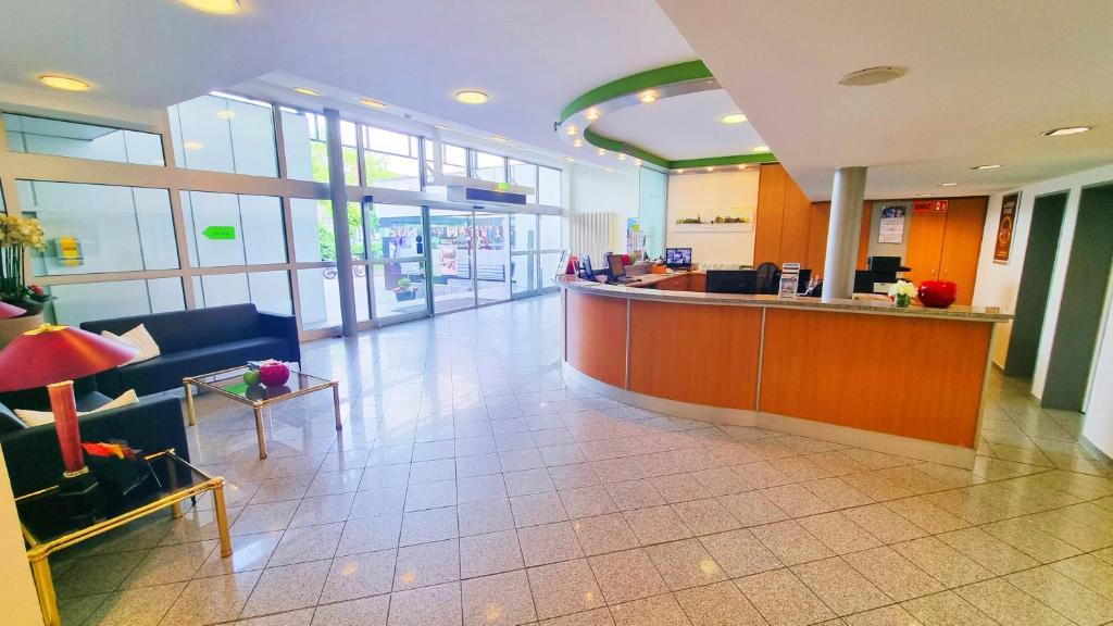 Panorama Inn Hotel und Boardinghaus - Resim 6