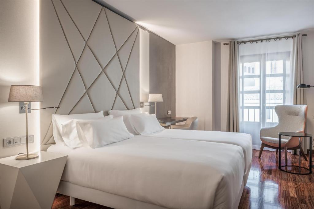 NH Collection Salamanca Palacio de Castellanos - 12