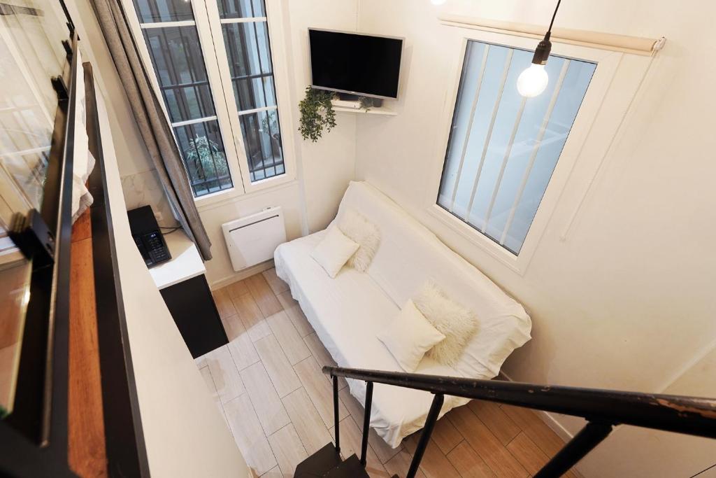 TV/trung tâm giải trí tại studio Belleville