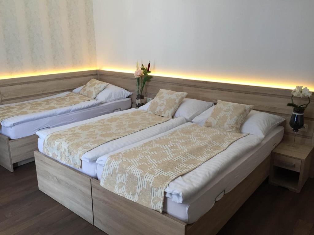 Postel nebo postele na pokoji v ubytování Hotel Samaria