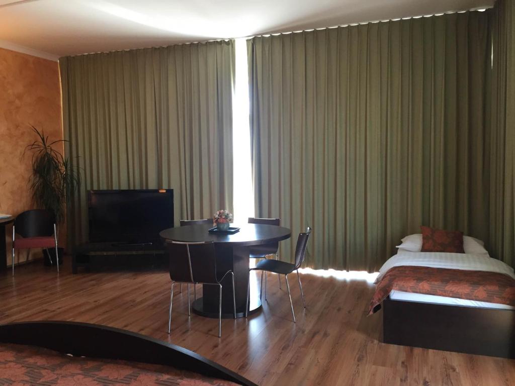 Postel nebo postele na pokoji v ubytování Hotel Samaria