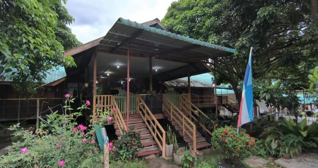 Zahrada ubytování Kinabalu Poring Vacation Lodge