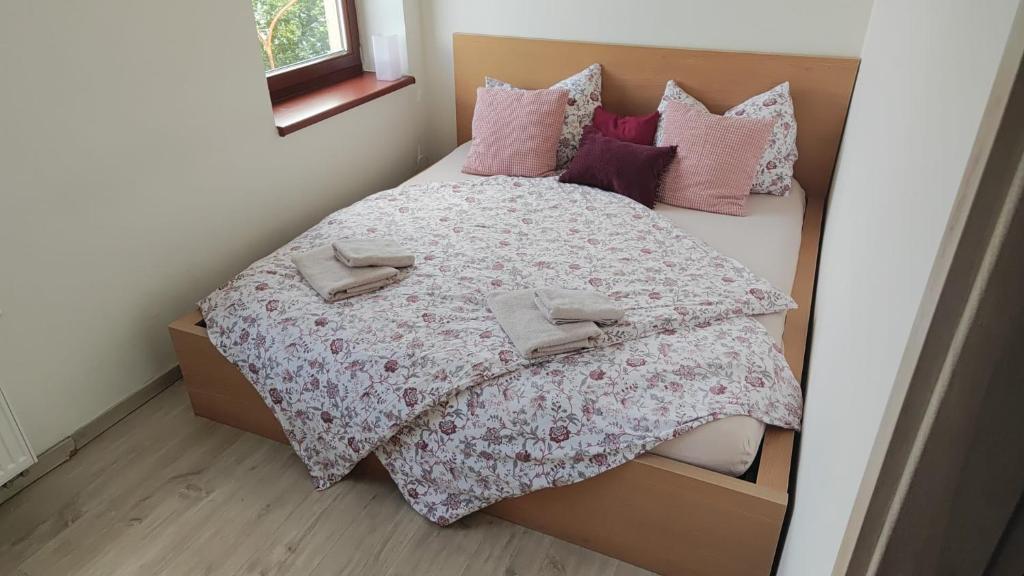Postel nebo postele na pokoji v ubytování Hotel Zlechov
