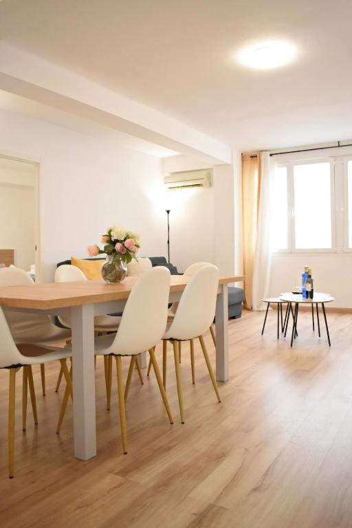 Precioso apartamento de dos dormitorios en el Soho Málaga