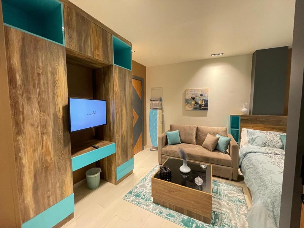 Μια τηλεόραση ή/και κέντρο ψυχαγωγίας στο Luxury Studio House 392-3