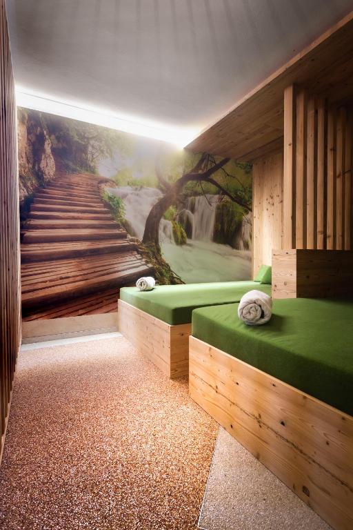 Biliár nebo kulečník v ubytování Hotel Fanes
