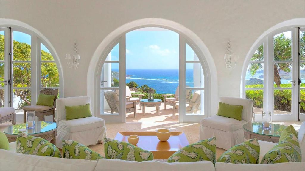 Bright Villa With View Of Sparkling Ocean