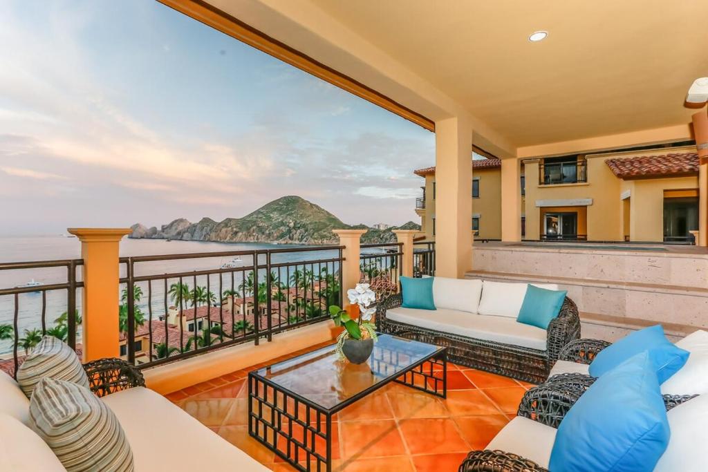 Exclusive Beach Penthouse Jacuzzi & Private Access, Cabo San Lucas ...