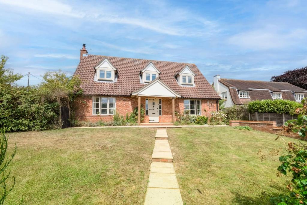 En have udenfor Hollybank Cottage, Ufford