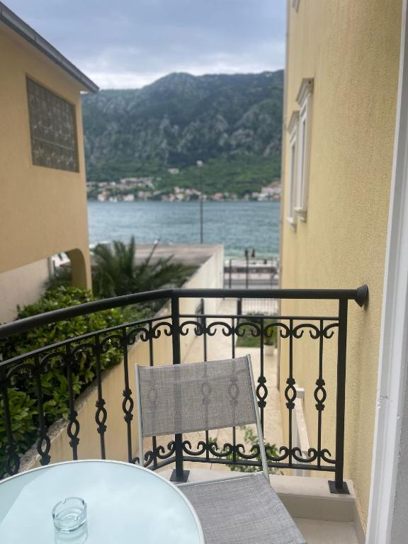 The Golden Luxury Apartments - 16