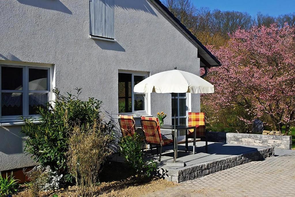 Κήπος έξω από το Appartement In Unzenberg Hunsrück